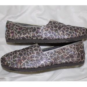 Toms glittery giraffe print shoes